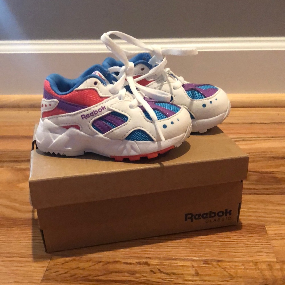 Reebok toddler size 4